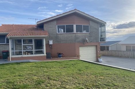 Photo of property in 3 Dixon Street, Oakura, 4314