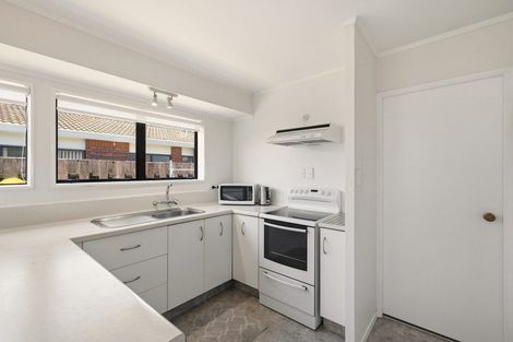 Photo of property in 2 Marwood Place, Mount Maunganui, 3116