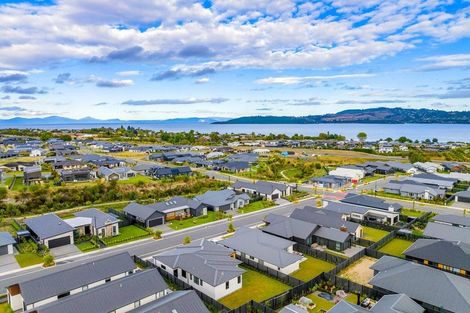 Photo of property in 33 Ngaru Crescent, Wharewaka, Taupo, 3330