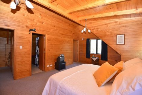 Photo of property in 75 Costley Street West, Carterton, 5713