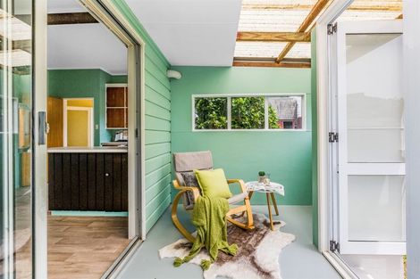 Photo of property in 4 Mervyn Place, Plimmerton, Porirua, 5026