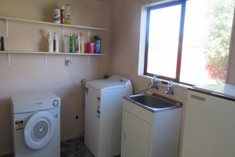 Photo of property in 90 Rhodes Street, Waimate, 7924