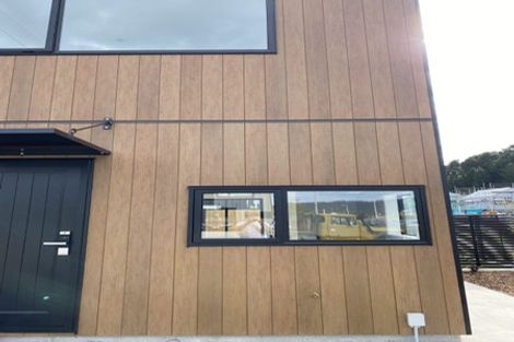 Photo of property in 2 Raeble Walkington Lane, Wallaceville, Upper Hutt, 5018