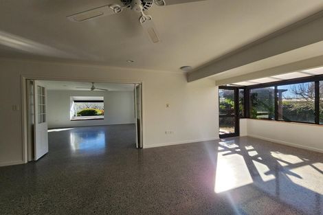 Photo of property in 7 Kaitake Place, Oakura, 4314