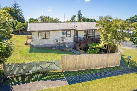 Photo of property in 2 Horoeka Court, Pukete, Hamilton, 3200