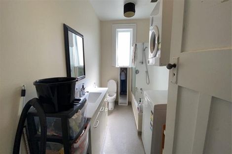 Photo of property in 111 Tasman Street, Mount Cook, Wellington, 6021