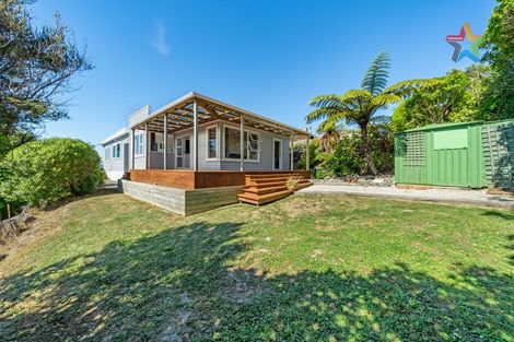 Photo of property in 54 Akatea Road, Korokoro, Lower Hutt, 5012
