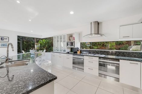 Photo of property in 24 Santa Cruz Drive, Shamrock Park, Auckland, 2016