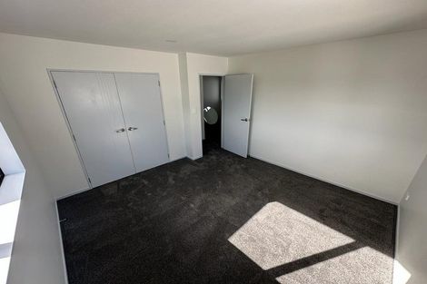 Photo of property in 4 Nagra Lane, Papakura, 2110