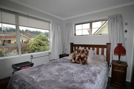 Photo of property in 24 Arnott Street, Alexandra, 9320