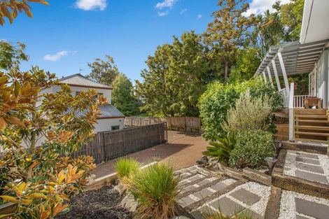 Photo of property in 2/64 Alton Avenue, Hillcrest, Auckland, 0627