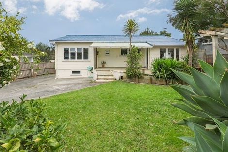 Photo of property in 1/31 Howe Street, Howick, Auckland, 2014