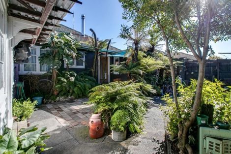 Photo of property in 76 Latham Street, Marewa, Napier, 4110