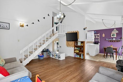 Photo of property in 2/39 Brunton Place, Glenfield, Auckland, 0629