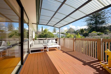 Photo of property in 46 Lowtherhurst Road, Massey, Auckland, 0614