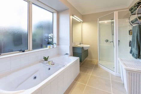 Photo of property in 20b Applewood Place, Casebrook, Christchurch, 8051