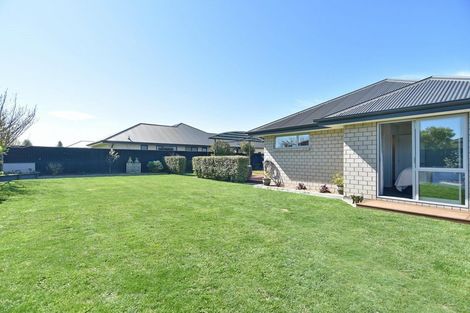 Photo of property in 49 Sequoia Way, Rangiora, 7400