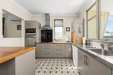 Photo of property in 412 Lascelles Street, Saint Leonards, Hastings, 4120