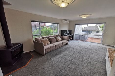 Photo of property in 7 Soling Place, West Harbour, Auckland, 0618