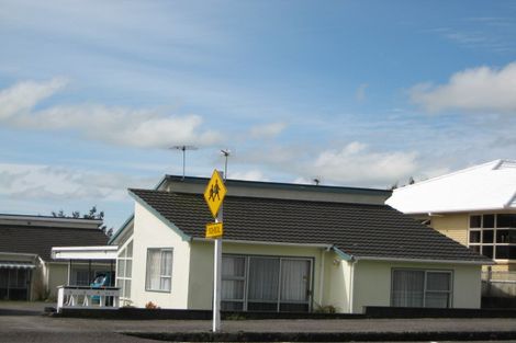 Photo of property in 4/84 Miranda Street, Stratford, 4332