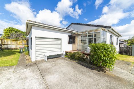 Photo of property in 1/93 Aviemore Drive, Highland Park, Auckland, 2010