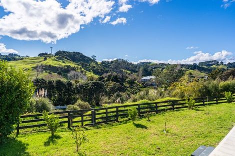 Photo of property in 3241 Paparoa-oakleigh Road, Paparoa, 0571