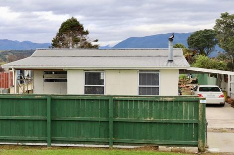 Photo of property in 10 Hunter Street, Karamea, 7893