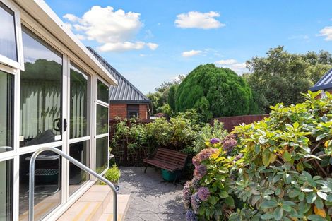 Photo of property in 3/35 Avonhead Road, Avonhead, Christchurch, 8042