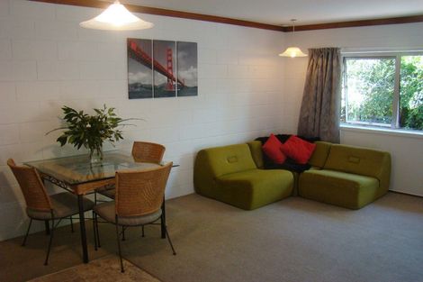 Photo of property in 17 Rosecamp Road, Beach Haven, Auckland, 0626