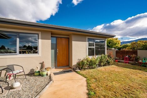 Photo of property in 112 Neplusultra Street, Cromwell, 9310