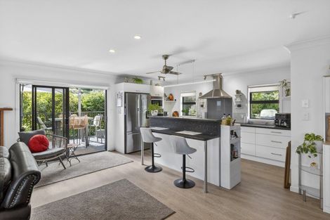 Photo of property in 25 Hanawera Ridge Road, Manakau, Otaki, 5583