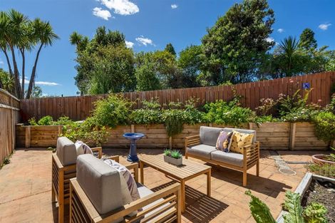 Photo of property in 10 Palmgreen Court, Stanmore Bay, Whangaparaoa, 0932