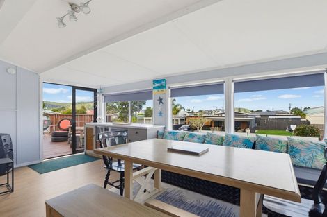 Photo of property in 201 Chartwell Avenue, Whangamata, 3620