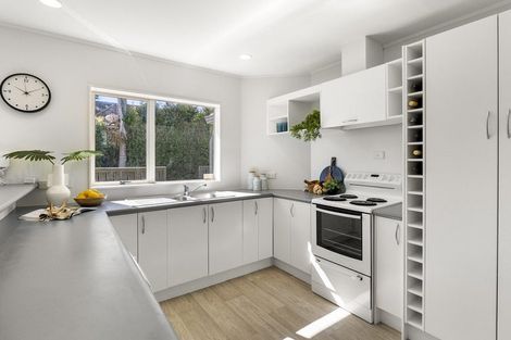 Photo of property in 1/11 Milton Road, Orewa, 0931