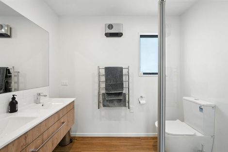 Photo of property in 29 Plover Avenue, Amberley, 7410