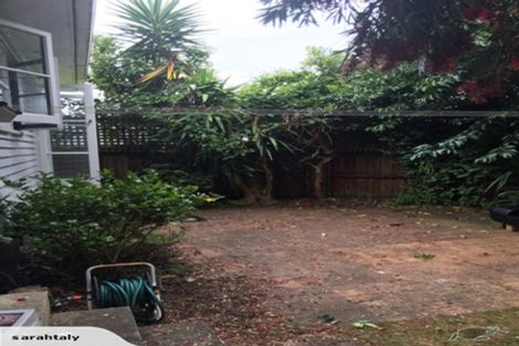 Photo of property in 72 Mount Smart Road, Onehunga, Auckland, 1061