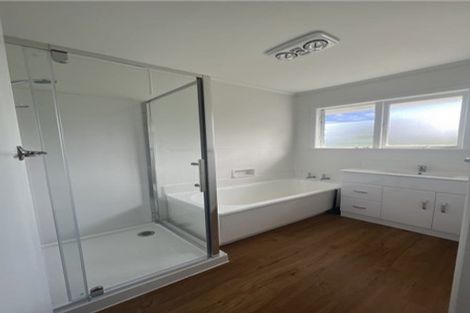 Photo of property in 31 Grassways Avenue, Pakuranga, Auckland, 2010