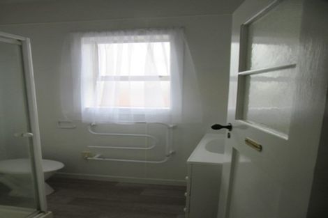 Photo of property in 14 Massey Avenue, Greenlane, Auckland, 1061