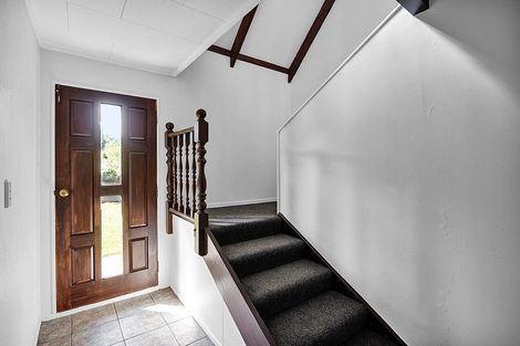 Photo of property in 11 Finer Place, Hawera, 4610