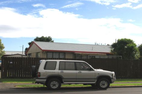 Photo of property in 1 Marinich Drive, Ranui, Auckland, 0612