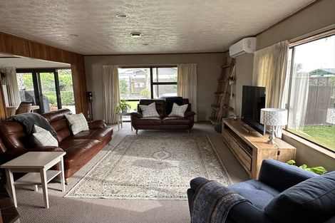 Photo of property in 2 Wainscott Street, Greenmeadows, Napier, 4112