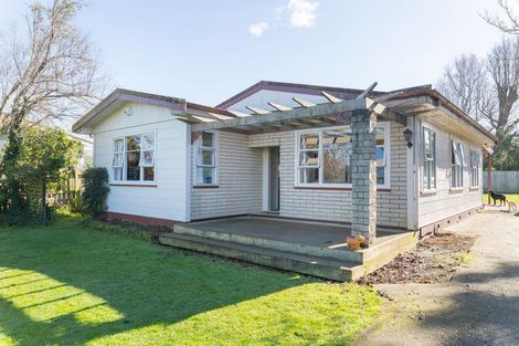 Photo of property in 6 Smith Street, Dannevirke, 4930
