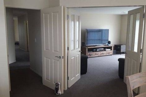 Photo of property in 3 Aotea Drive, Aotea, Porirua, 5024