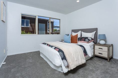 Photo of property in 78 Medallion Drive, Oteha, Auckland, 0632