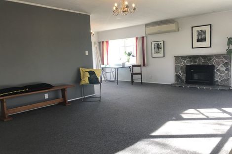 Photo of property in 14 Papawai Road, Greytown, 5712