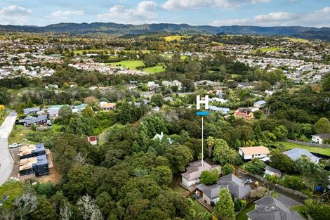 Photo of property in 27 Mckinley Road, Sunnyvale, Auckland, 0612