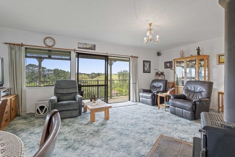 Photo of property in 5c Lindaver Grove, Merrilands, New Plymouth, 4312