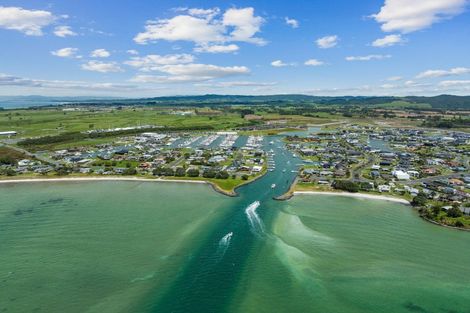 Photo of property in 8 Torea Lane, One Tree Point, 0118