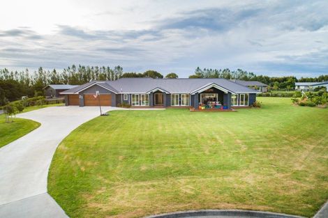 Photo of property in 21 Loveston Lane, Kelvin Grove, Palmerston North, 4470