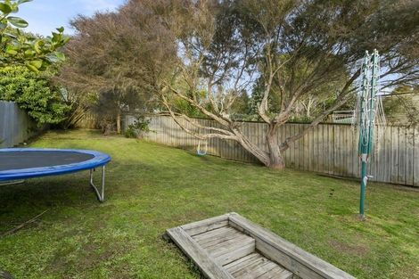 Photo of property in 23 Highland Avenue, Titirangi, Auckland, 0604